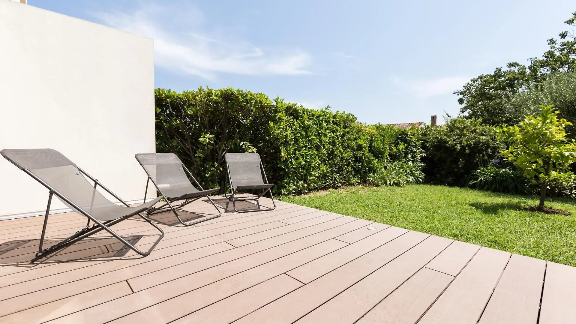 Antibes Rez De Jardin, Grande Terrasse Dans Residence Avec Piscine Apartment